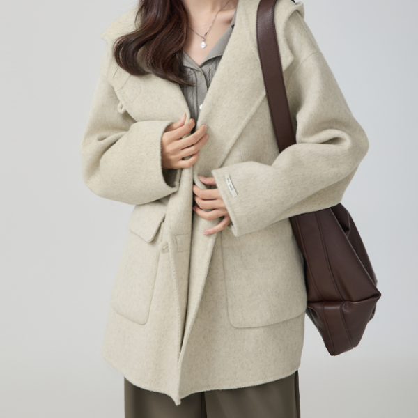 High-grade Short Hooded Woolen Coat